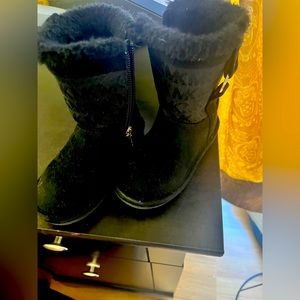 MK toddler winter boots size 7